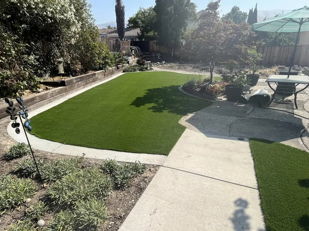 Professional lawn care service in Hollister, CA - Jardinland Landscaping Services