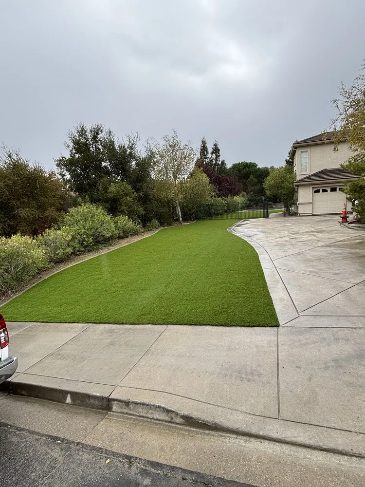 Local landscape design experts serving Hollister, CA - Jardinland Landscaping Services