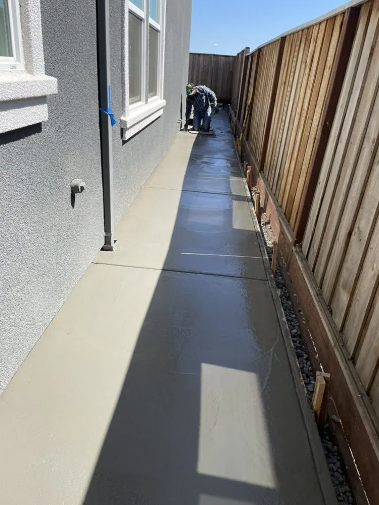 Trusted landscaping services for beautiful yards across Hollister, CA - Jardinland Landscaping Services