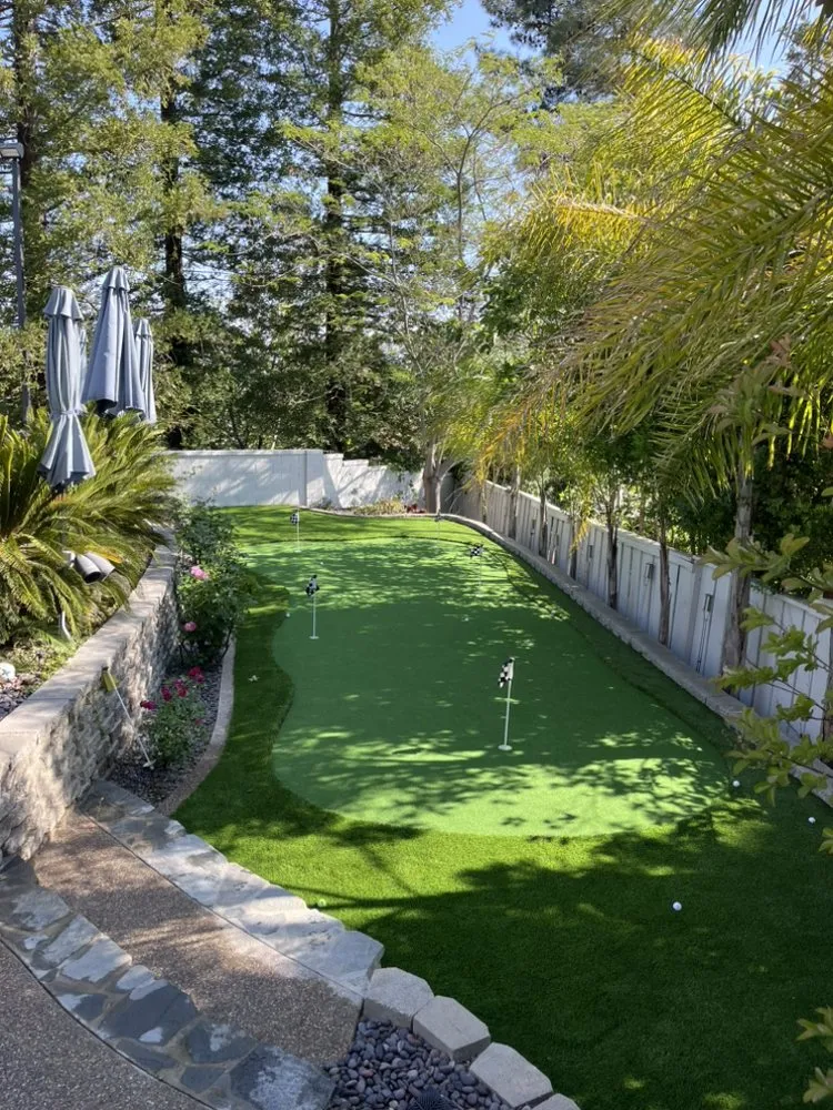 Top-rated lawn care service for year-round maintenance in Hollister, CA by Jardinland Landscaping Services