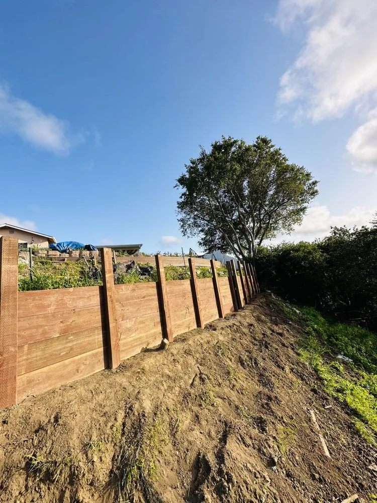 Professional outdoor landscaping with custom design in San Mateo, CA by Jardín Landscaping