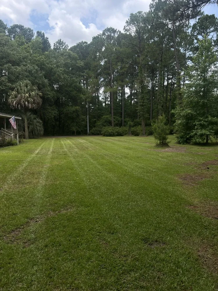 Custom lawn mowing service experts serving Ridgeland, SC - Jared Lawn Service