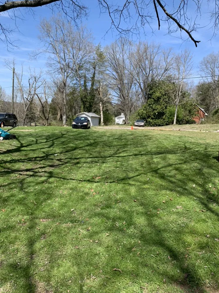 Expert yard maintenance for homes across Knoxville, TN - Jared’s Lawn Mowing