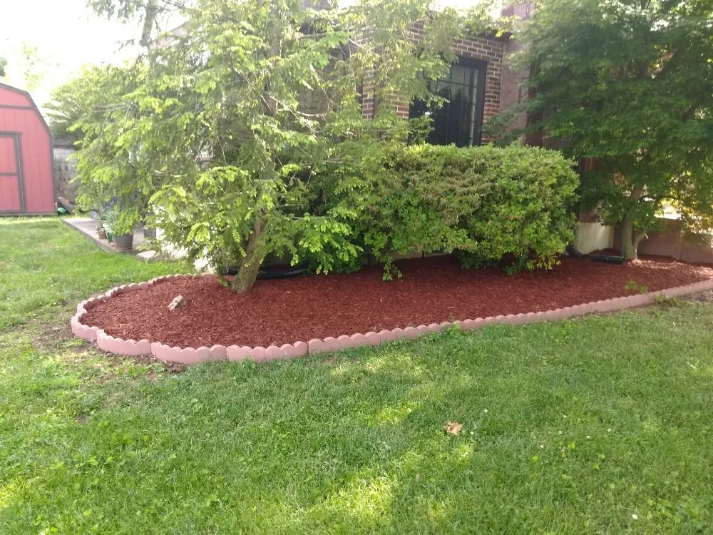 Professional outdoor landscaping in Cape Girardeau, MO by Jared's Lawn Service