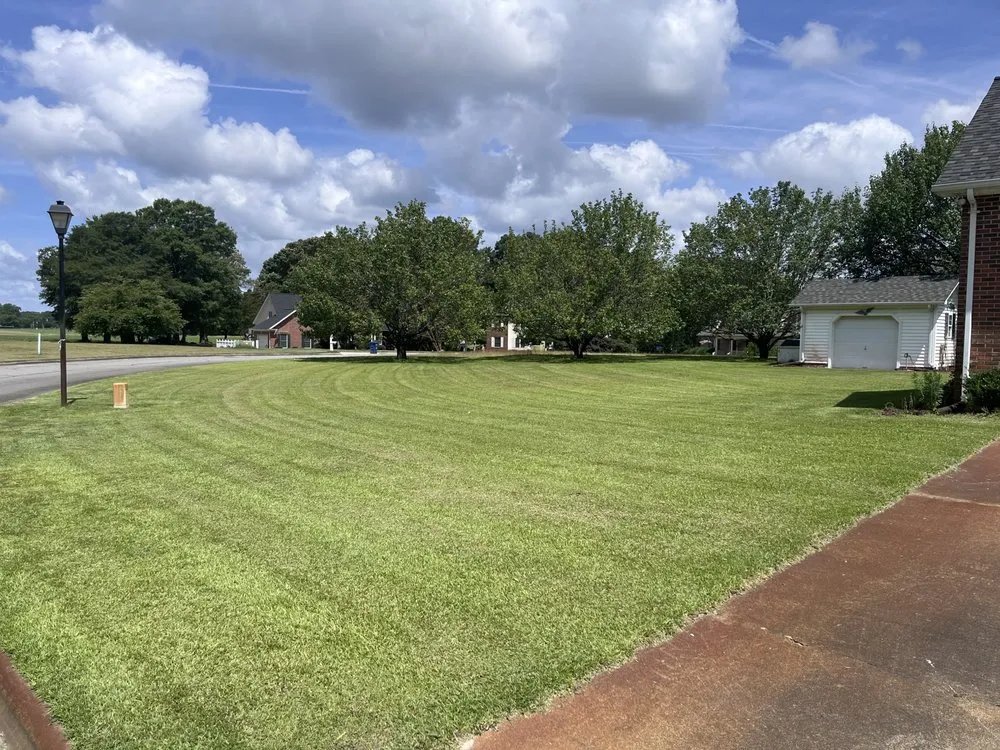 Local garden landscaping for year-round maintenance across Creswell, NC - Jarman Family Lawn