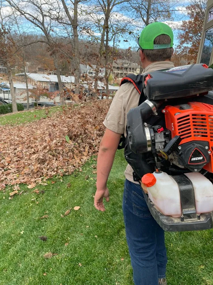 Expert lawn care service experts serving Barnett, MO - Jarmon Lawn Care