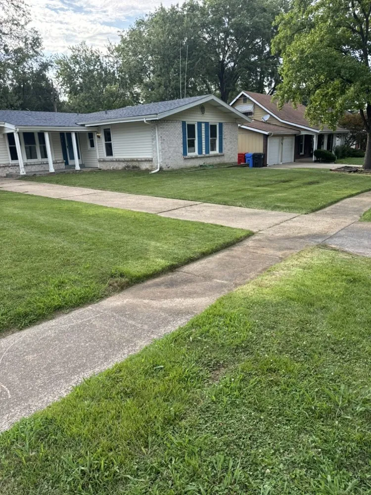 Affordable landscaping services in Hazelwood, MO - Jarmons Lawn Care