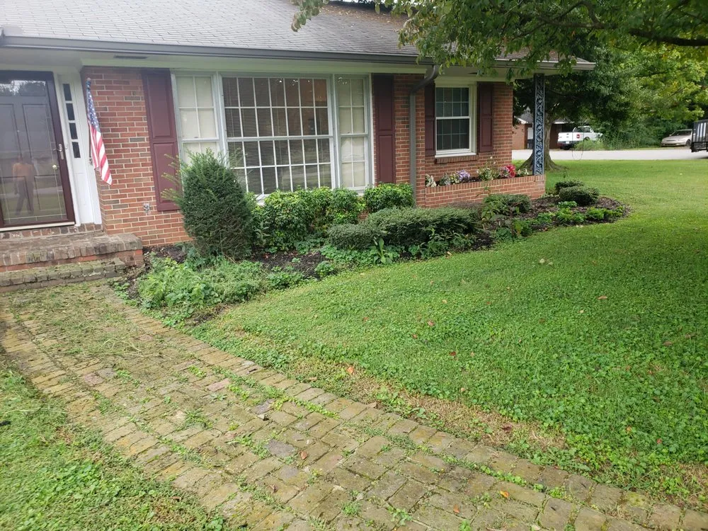 Custom lawn mowing service in Murfreesboro, TN by Jarrard's Lawn and Pressure Washing Service