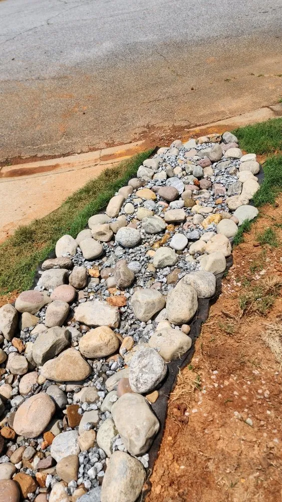 Affordable lawn care service in Simpsonville, SC by Jason Yard Scaping