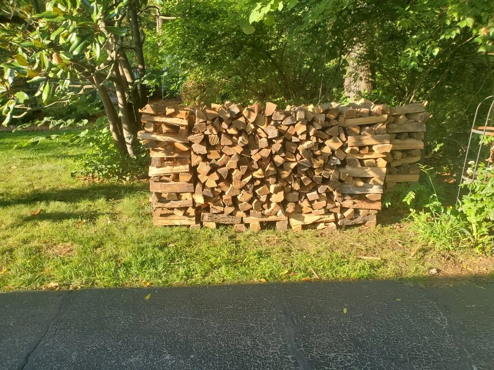 Expert yard maintenance in Perryville, MO by Jason's Firewood & Mulch