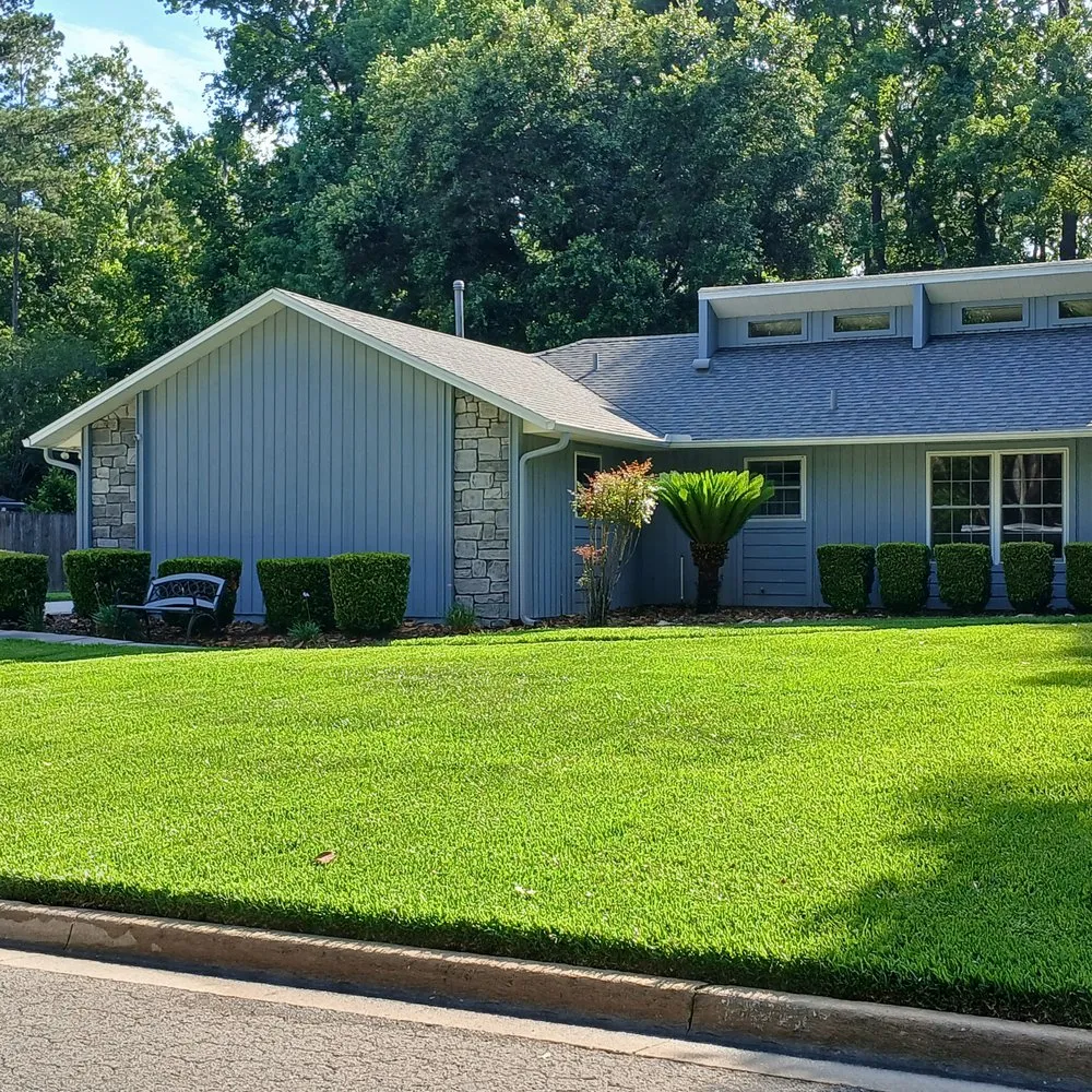 Professional garden landscaping for outdoor upgrades across High Springs, FL - Jason's Ideal Lawn Care Service