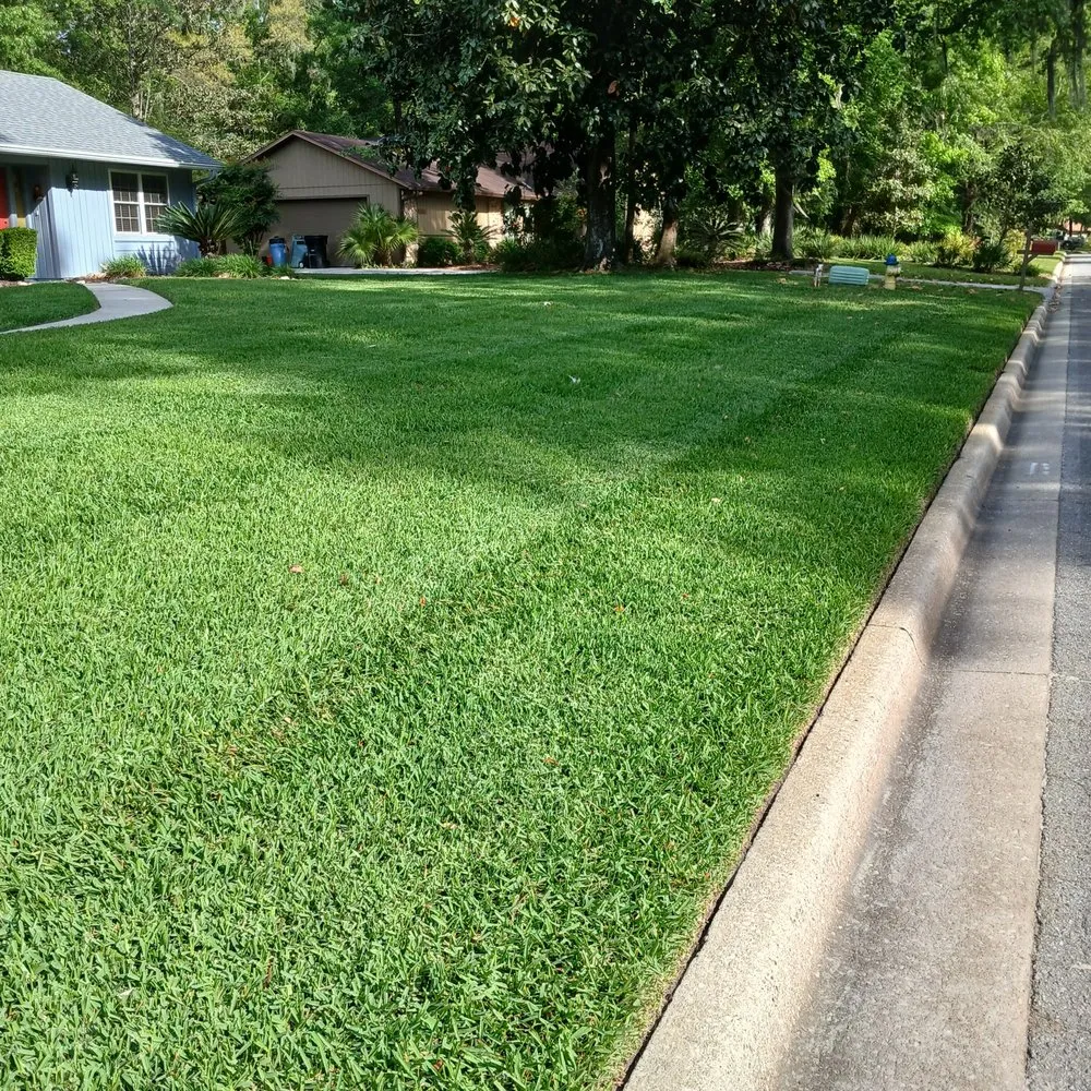 Top-rated landscape design in High Springs, FL by Jason's Ideal Lawn Care Service
