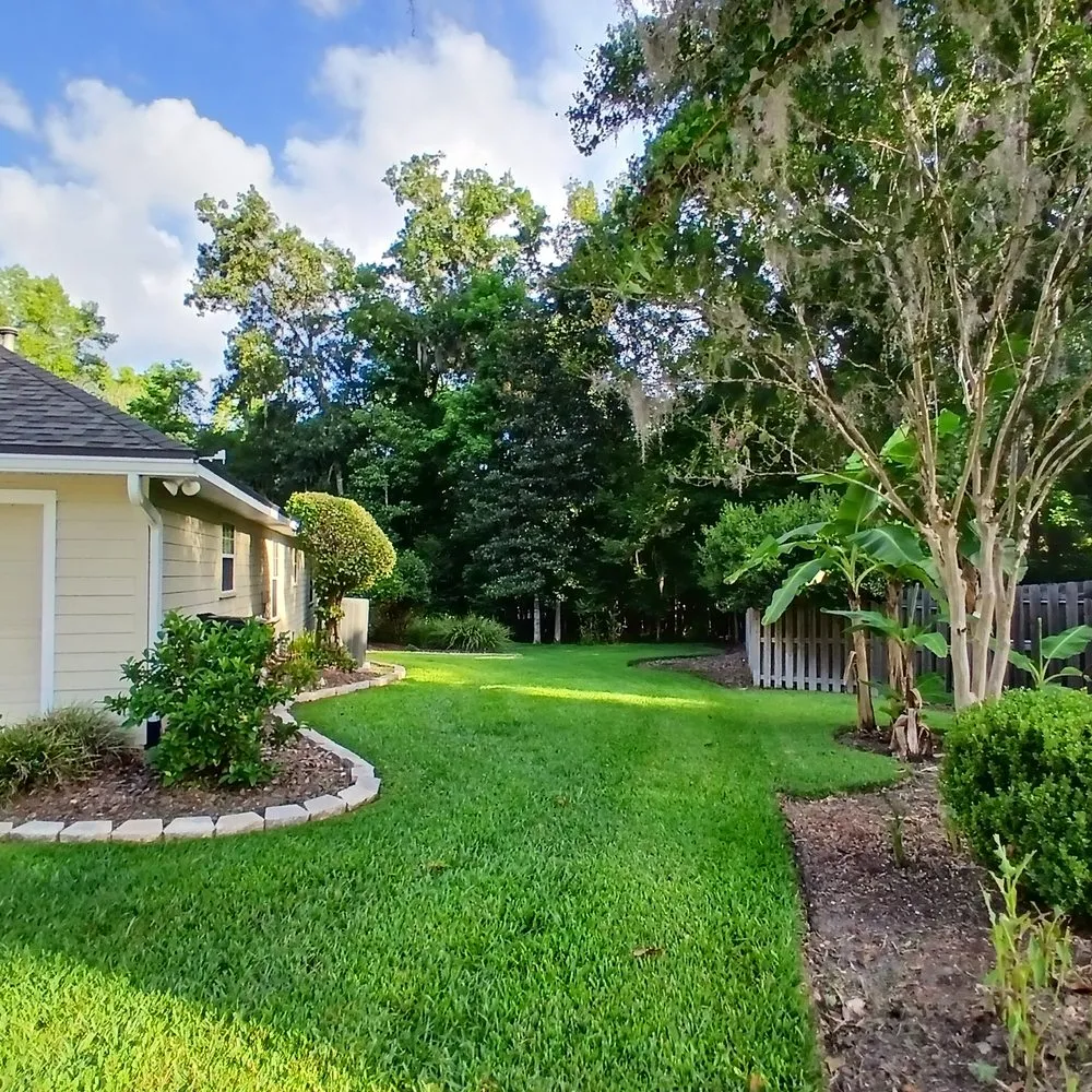 Custom residential landscaping in High Springs, FL - Jason's Ideal Lawn Care Service