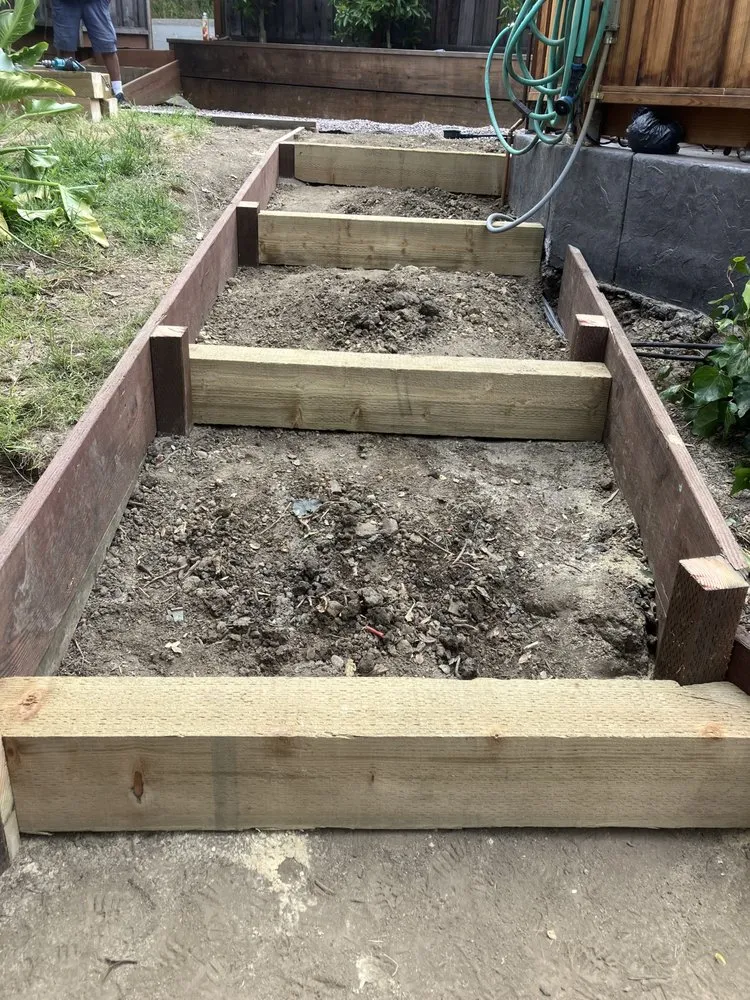 Custom lawn mowing service in Larkspur, CA by Jasso Landscaping