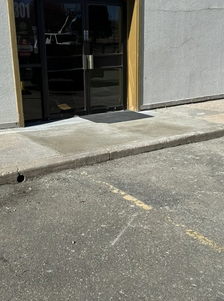 Professional garden landscaping in Littleton, CO by JAV Landscaping & Concrete