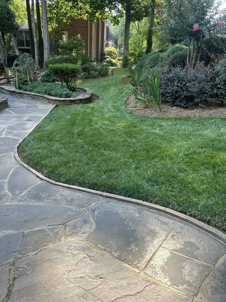 Professional yard maintenance in Charlotte, NC - Javier Lawnscape