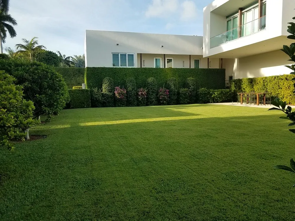 Custom landscaping services experts serving Miami, FL - Javier Perdomo