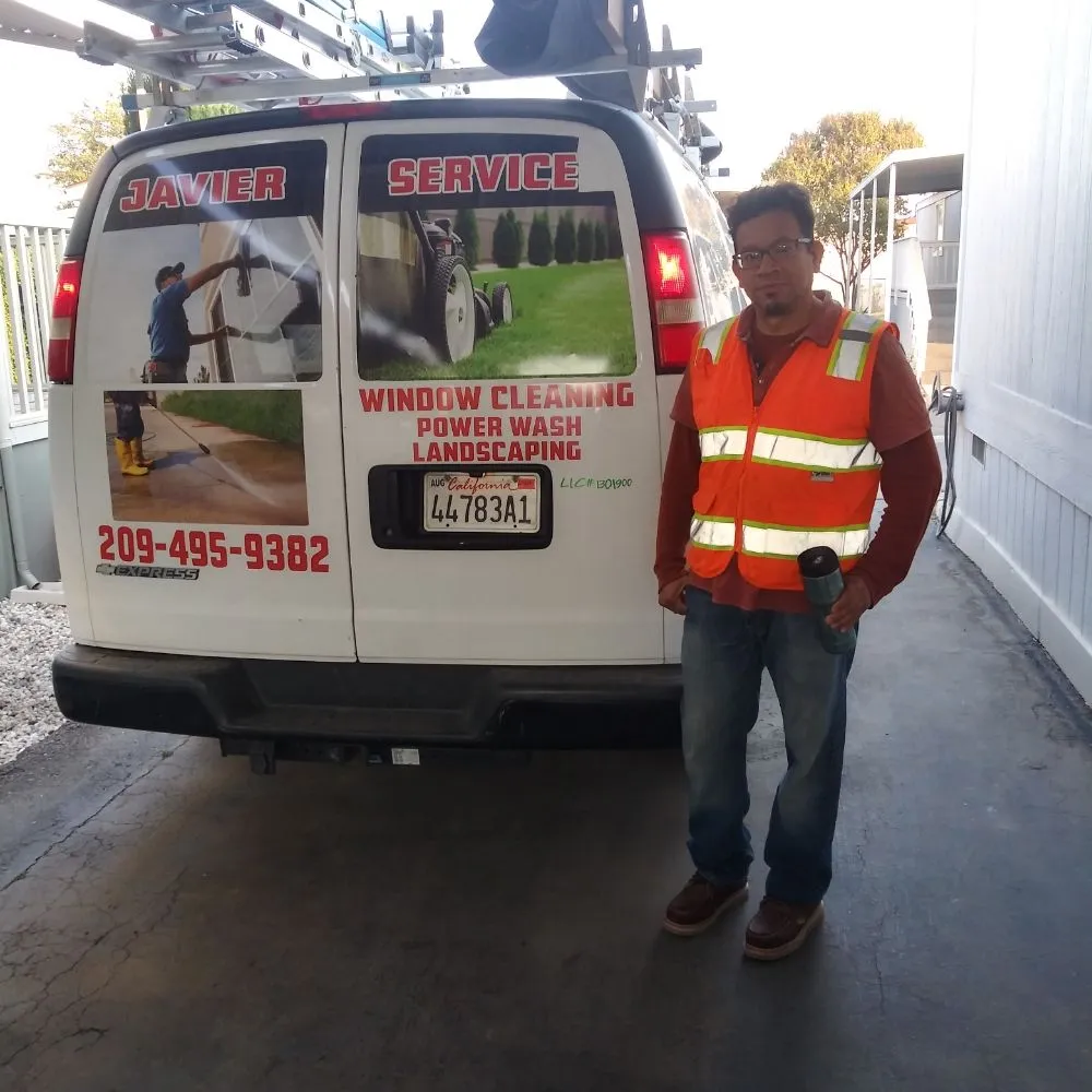 Affordable lawn care service for residential properties in Modesto, CA by Javier Service