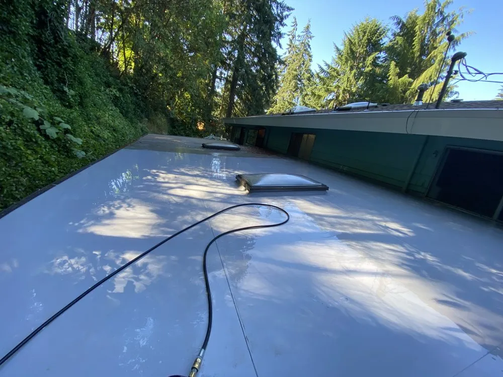 Custom yard cleanup service in Edgewood, WA by Javier’s and Daniel’s pressure washing services