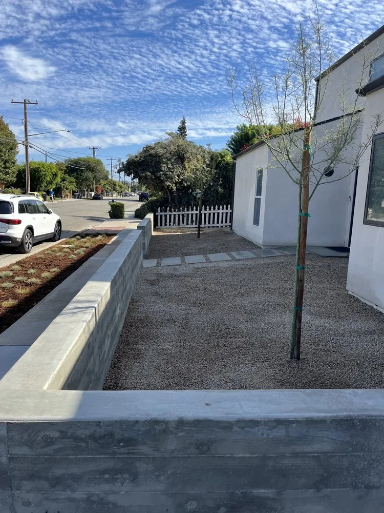 Affordable landscaping services for homes in Huntington Beach, CA by Javier’s landscape