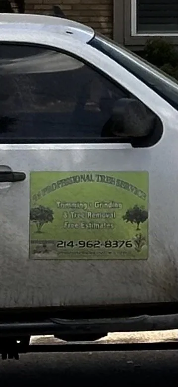 Professional lawn care service experts serving Farmers Branch, TX - Javiers Professional