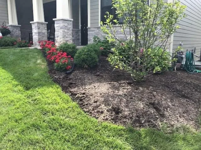 Custom residential landscaping in Chicago, IL - Javi's Landscaping