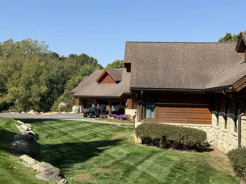 Professional garden landscaping in Ypsilanti, MI - Jaws Lawn And Snow