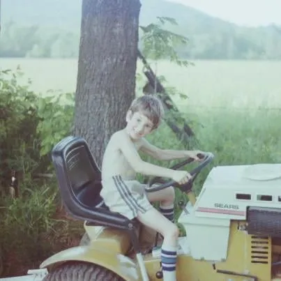 Professional garden landscaping for year-round maintenance in Jacksonville Beach, FL by Jax Beach Lawns