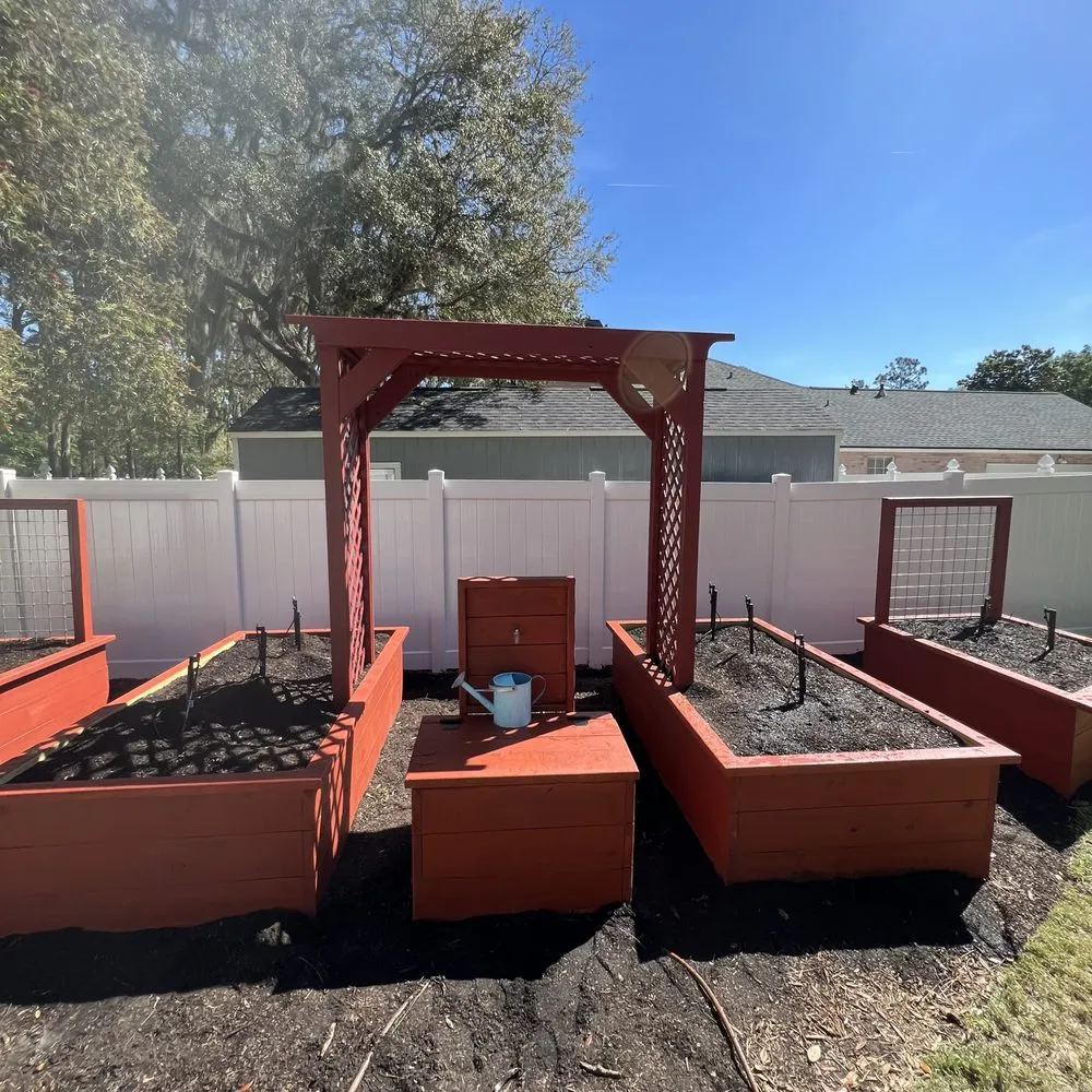 Custom landscape design experts serving Atlantic Beach, FL - Jax Woodcrafters