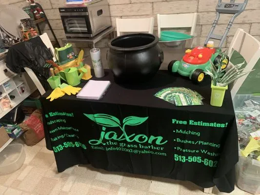 Jaxon The Grass Barber Logo