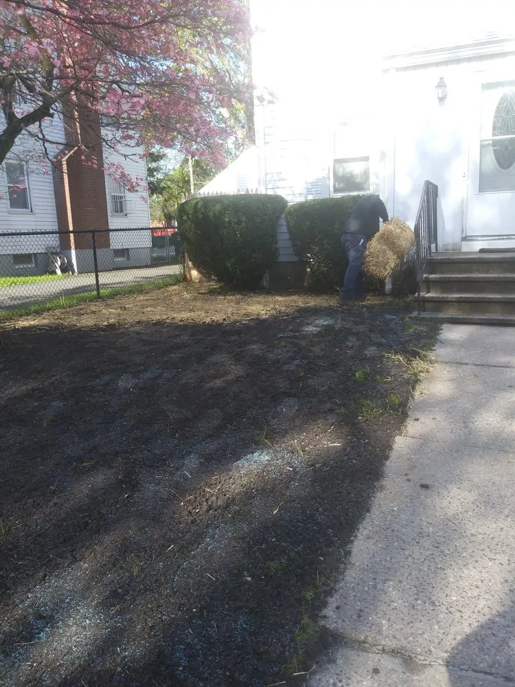 Professional yard cleanup service experts serving East Hartford, CT - Jay C Lawn Service