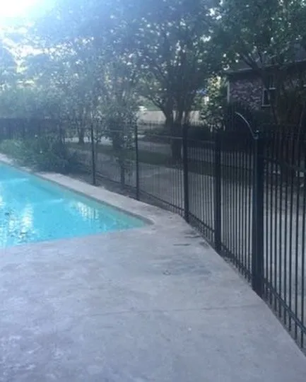 Reliable garden landscaping with custom design in Gonzales, LA by Jay G’s Welding, Maintenance & Fence