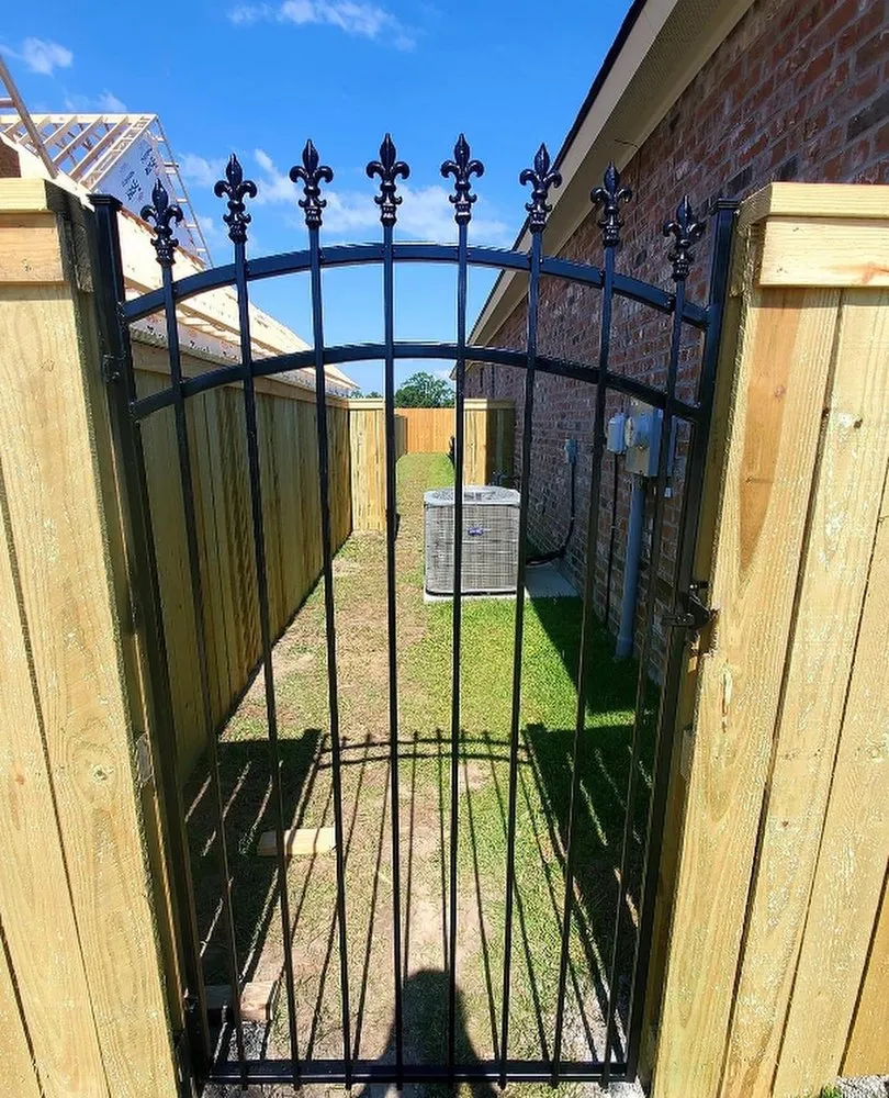 Reliable yard cleanup service in Gonzales, LA - Jay G’s Welding, Maintenance & Fence