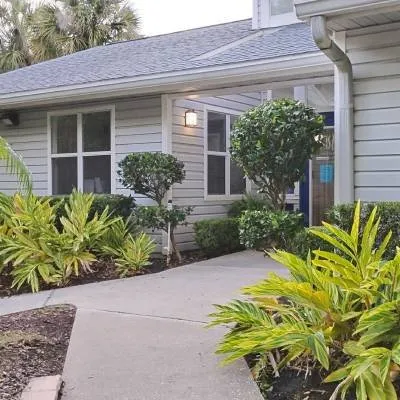 Expert landscaping services for residential properties in Jacksonville, FL by Jay Wand Services