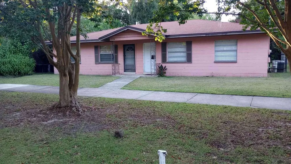 Trusted landscaping services for homes across Jacksonville, FL - Jay Wand Services