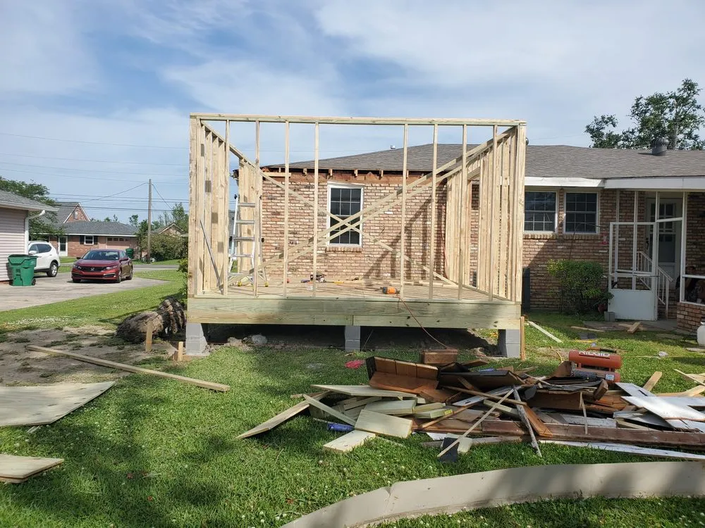 Professional yard cleanup service for beautiful yards in New Canaan, CT by Jaycee Landscaping’s Home and Garden