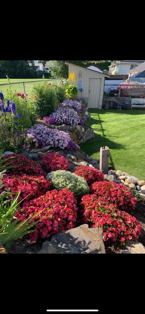 Top-rated yard maintenance in New Canaan, CT by Jaycee Landscaping’s Home and Garden