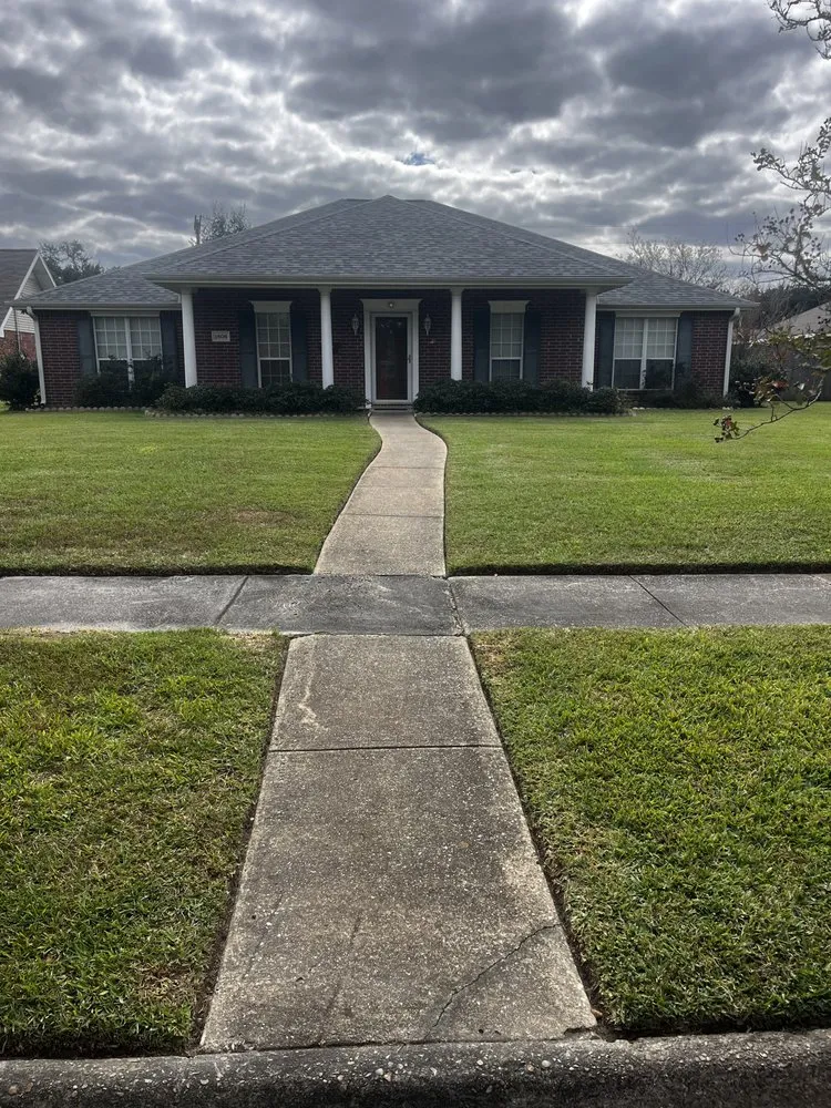 Local garden landscaping experts serving Lake Charles, LA - Jayde & Jayson Lawn Care