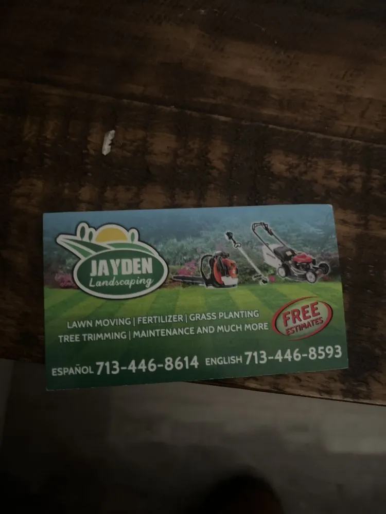Professional yard cleanup service in Houston, TX by Jayden Landscaping