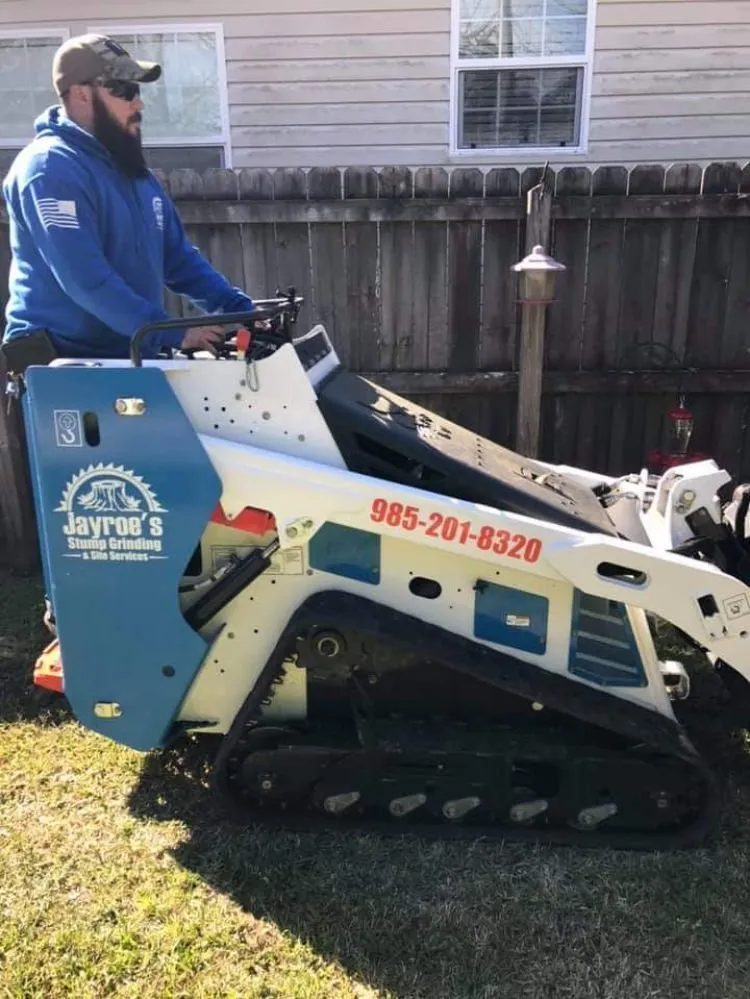 Local yard cleanup service for residential properties in Slidell, LA by Jayroe's Stump Grinding