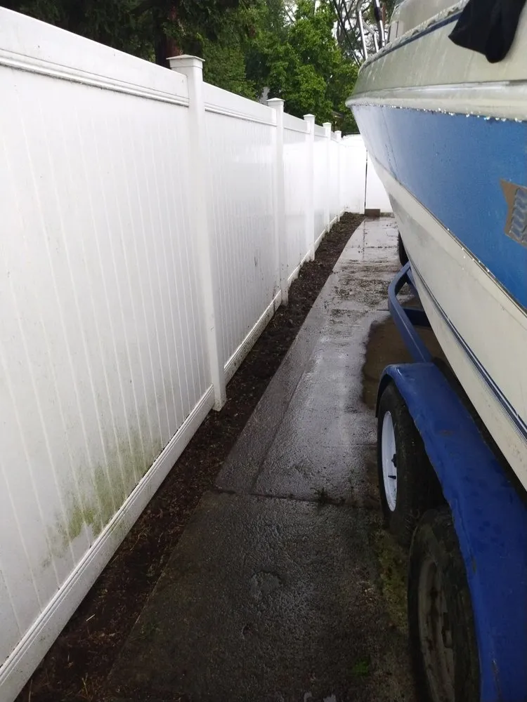 Local lawn mowing service near you in Taylor, MI by Jays Affordable Lawn service