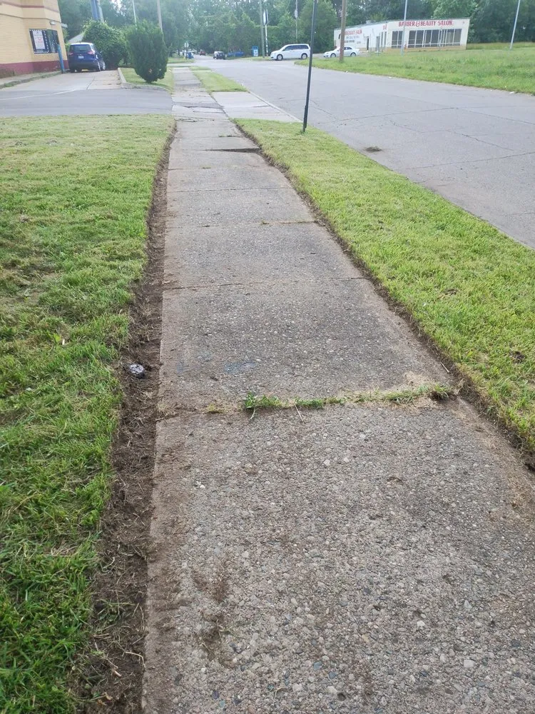 Reliable yard cleanup service for year-round maintenance across Taylor, MI - Jays Affordable Lawn service