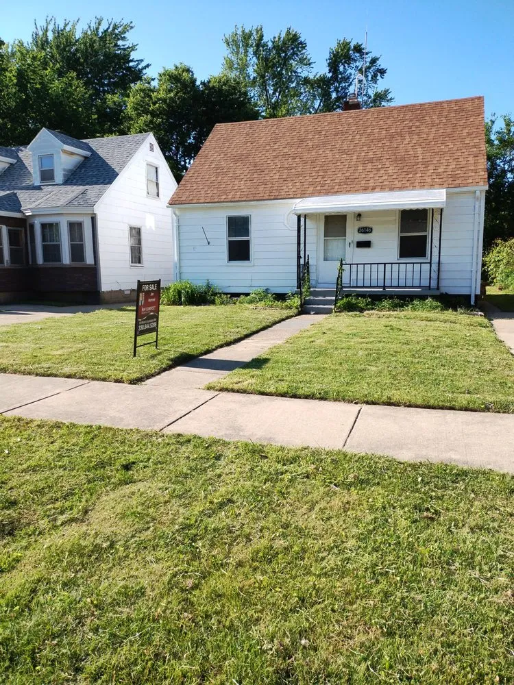 Custom lawn care service experts serving Taylor, MI - Jays Affordable Lawn service