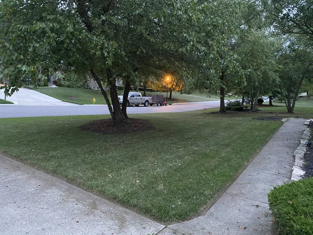 Custom landscaping services experts serving Cincinnati, OH - Jays Clean Cut