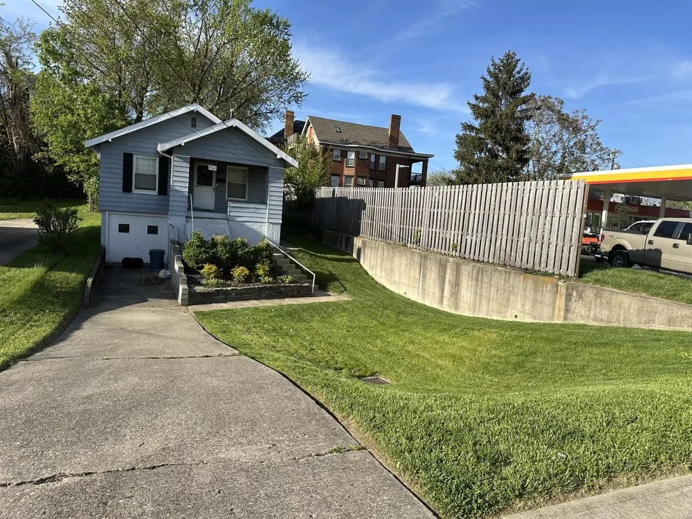 Trusted outdoor landscaping with custom design in Cincinnati, OH by Jays Clean Cut