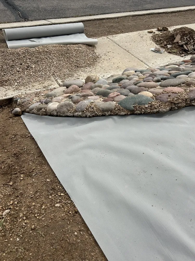 Professional yard maintenance in Tucson, AZ - Jays Handyman And Landscape Service