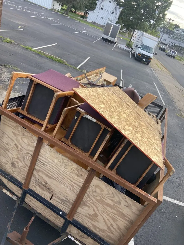 Reliable lawn mowing service experts serving Wilkes-Barre, PA - Jay’s Junk Removal