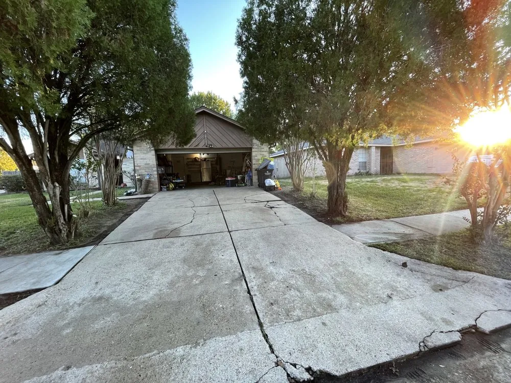 Expert residential landscaping for beautiful yards across Sugar Land, TX - Jay’s landscaping and pressure washing services