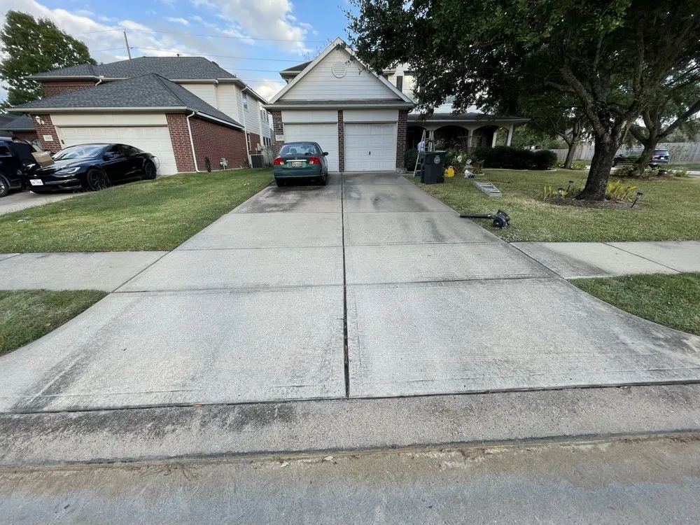 Top-rated landscaping services near you across Sugar Land, TX - Jay’s landscaping and pressure washing services