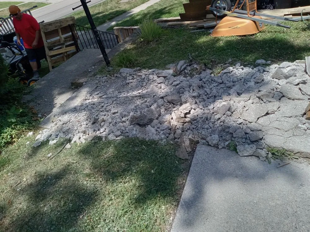 Top-rated landscaping services in Cleves, OH by Jay's Landscaping